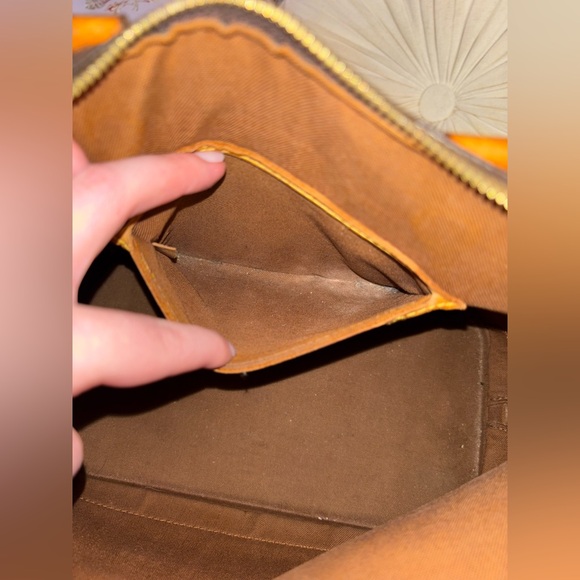 Louis Vuitton Alma PM - Picture 9 of 16